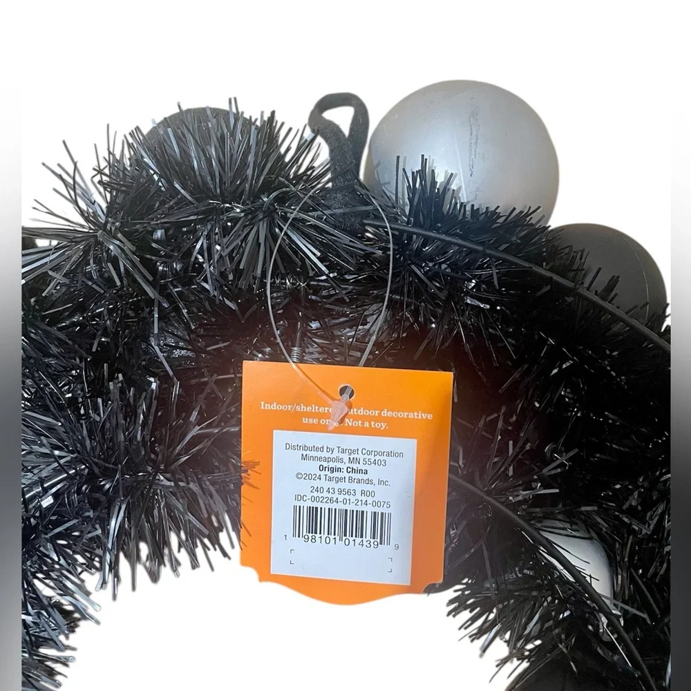 Hyde and EEK! 16” Halloween Wreath with Skulls